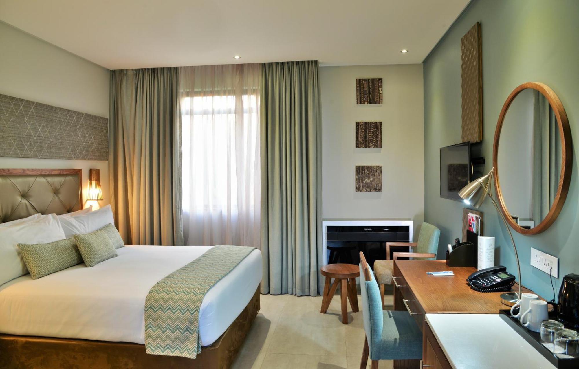Cresta Maun Hotel Exterior photo