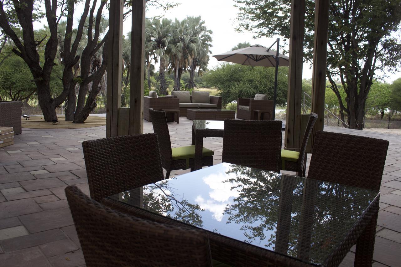 Cresta Maun Hotel Exterior photo