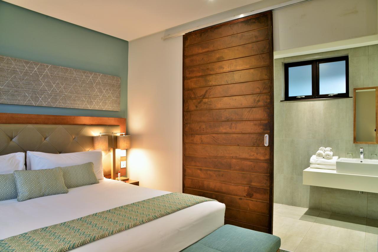 Cresta Maun Hotel Exterior photo