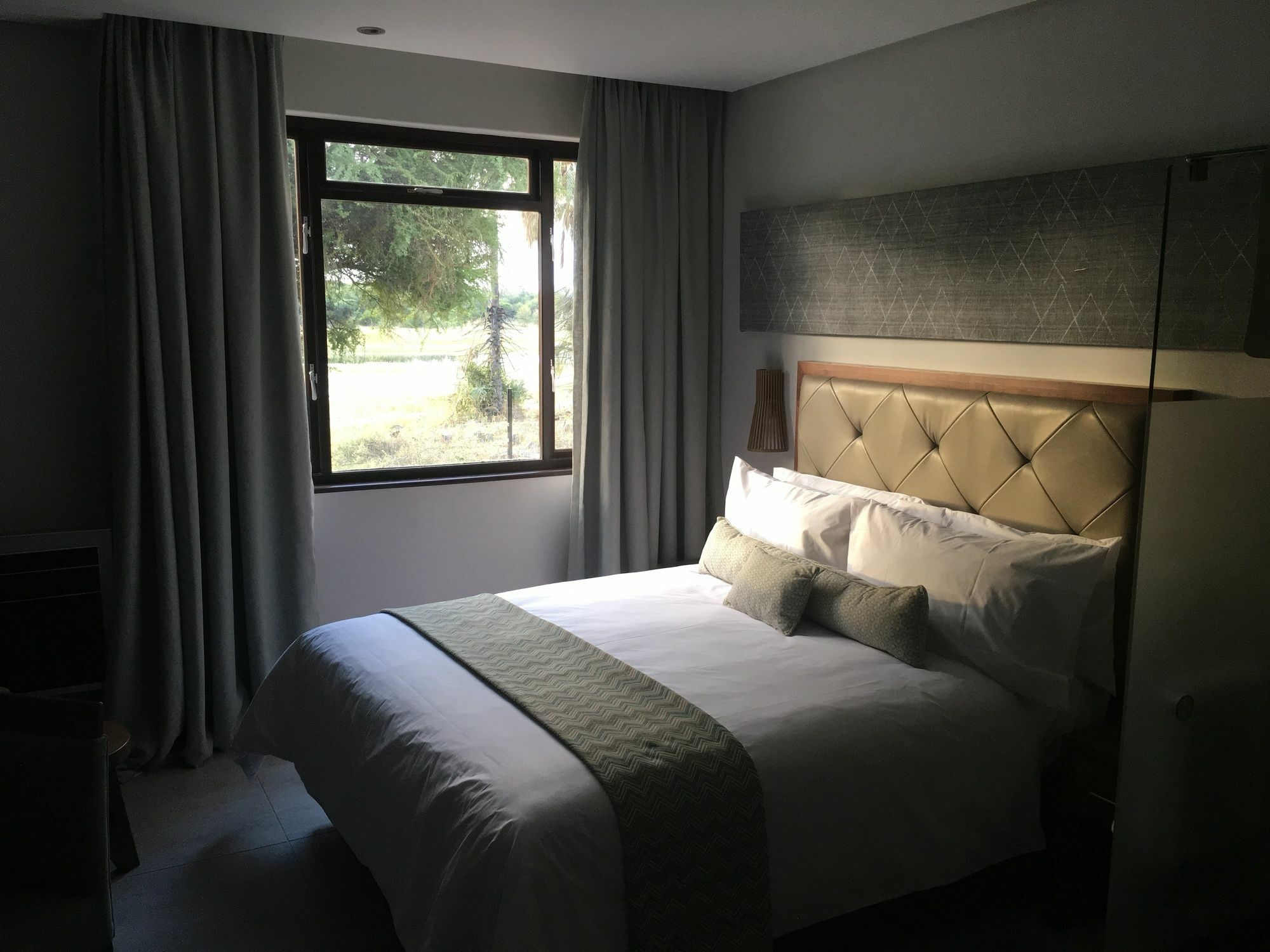 Cresta Maun Hotel Exterior photo